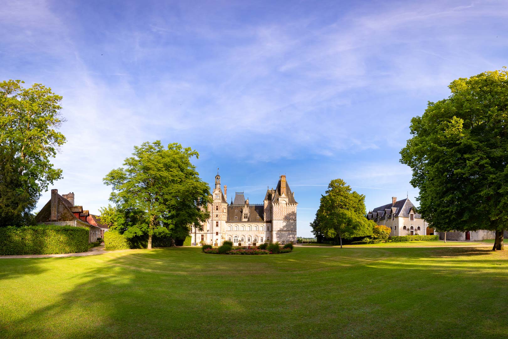 Le Château<br>de Montigny le Gannelon<br>" Un voyage extraordinaire "